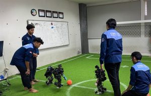 Sabet Enam Juara, Tim Robot ITS Berjaya di KRI 2024 Wilayah II